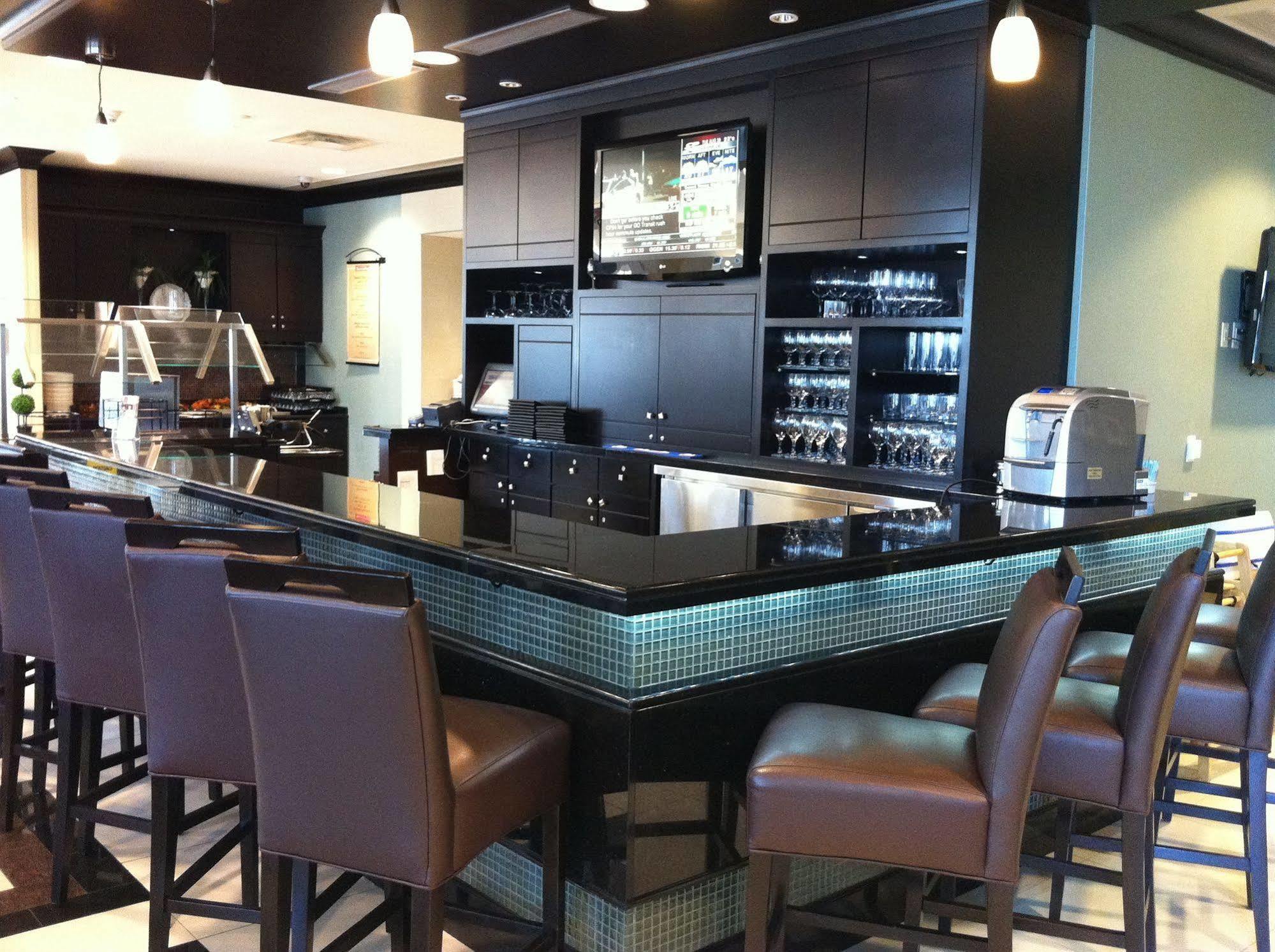 Hilton Garden Inn Toronto Airport West/Mississauga Bagian luar foto